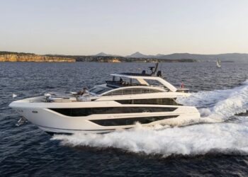 Pearl 82 foi eleito o melhor iate a motor de menos de 25 metros