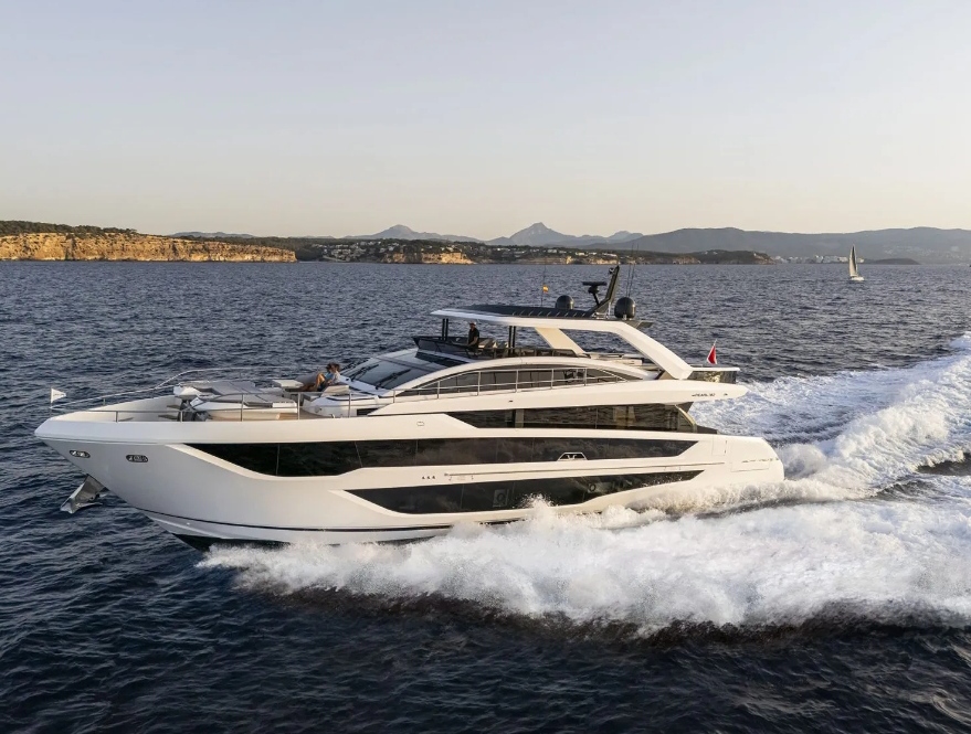 Pearl 82