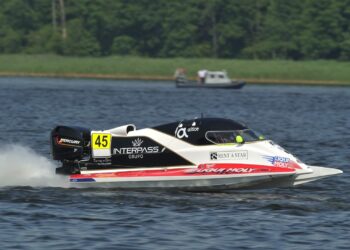 Mundial de F2 volta a agitar as águas do Rio Douro