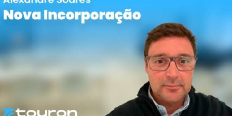 Alexandre Soares na equipa Touron como Assessor de Serviço