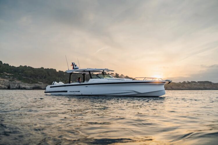 Novo Axopar 38 Sun Top redefine o prazer de navegar