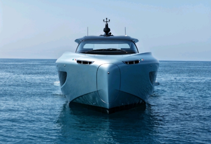 ICONA 70 é eleito o iate com o melhor design exterior
